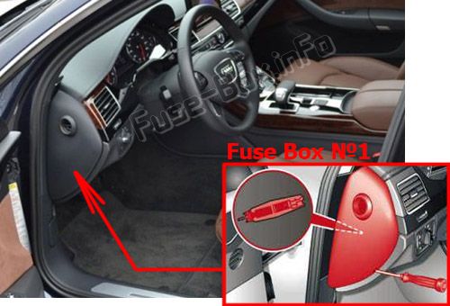 Audi A8 / S8 (D4 / 4H; 2011, 2012, 2013, 2014, 2015, 2016, 2017) Position des Sicherungskastens Position des Sicherungskastens im Fahrgastraum: Audi A8 / S8 (D4 / 4H; 2011, 2012, 2013, 2014, 2015, 2016, 2017)