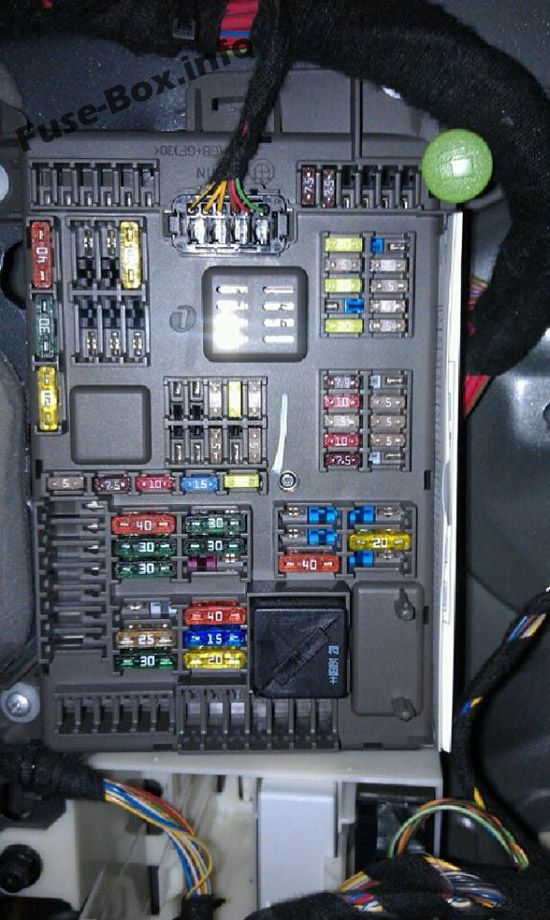 BMW X5 F15 Sicherungskasten im Kofferraum Sicherungsdiagramm