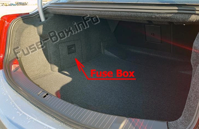 Cadillac XTS Sicherungskasten im Kofferraum Sicherungsdiagramm
